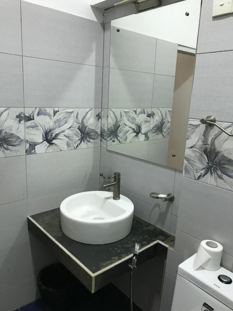 Romantic Garden Hotel Негомбо Екстериор снимка